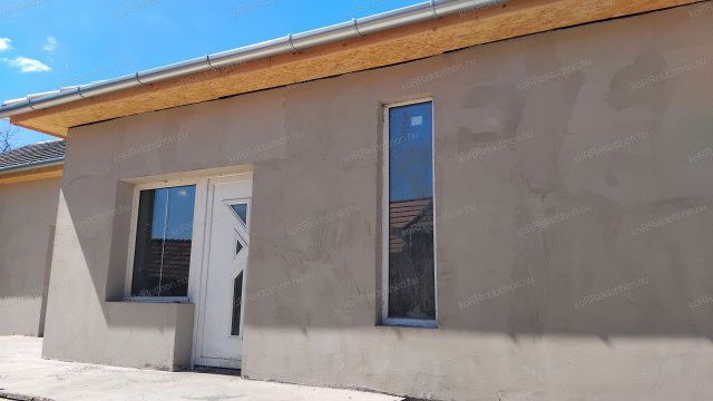 Eladó családi ház, Jászberényben 34.99 M Ft, 4 szobás