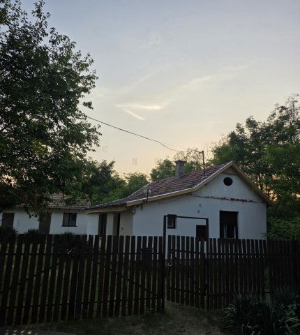Eladó családi ház, Ópusztaszeren 12.9 M Ft, 2 szobás