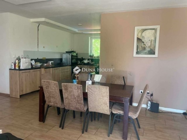 Eladó családi ház, Monorierdőn 125 M Ft, 5 szobás