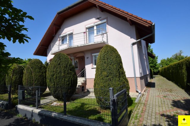 Eladó családi ház, Bükön, Kristály utcában 190 M Ft
