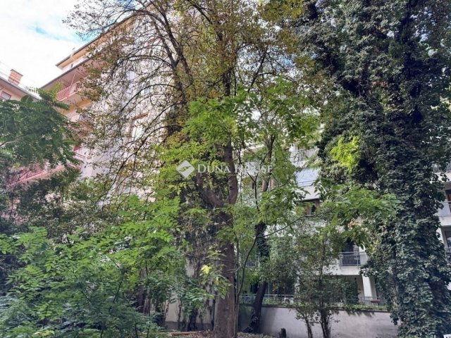 Eladó téglalakás, Budapesten, VII. kerületben 135 M Ft, 4 szobás