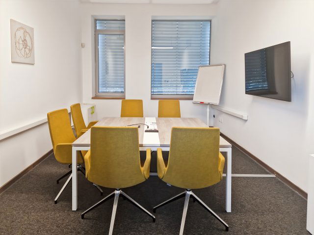 Kiadó iroda, Szentendrén, Dobogókői úton 299 E Ft / hó