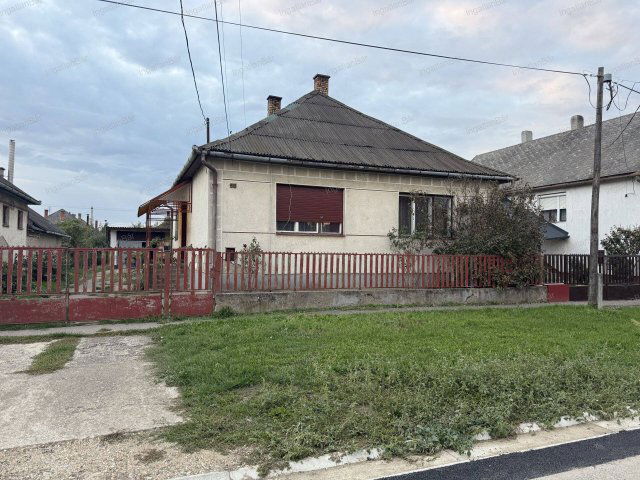 Eladó családi ház, Vásárosnaményben 12.9 M Ft, 2+1 szobás