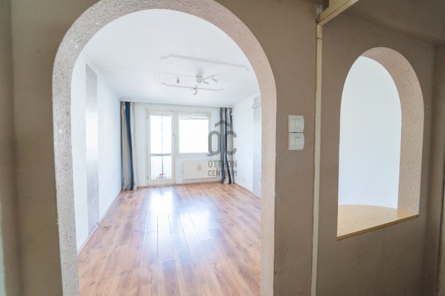 Eladó panellakás, Debrecenben 44.99 M Ft, 2 szobás