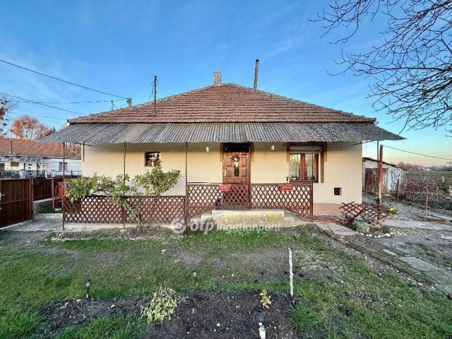 Eladó családi ház, Bőcsön 39.9 M Ft, 3 szobás