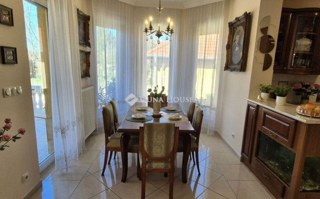 Eladó családi ház, Kecskeméten 149 M Ft, 4 szobás