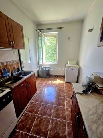 Eladó téglalakás, Pécsett 46.9 M Ft, 2 szobás