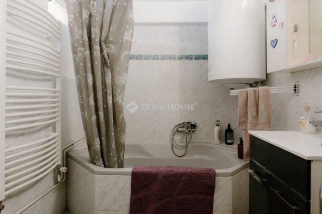 Eladó családi ház, Tótvázsonyban 57.9 M Ft, 2 szobás