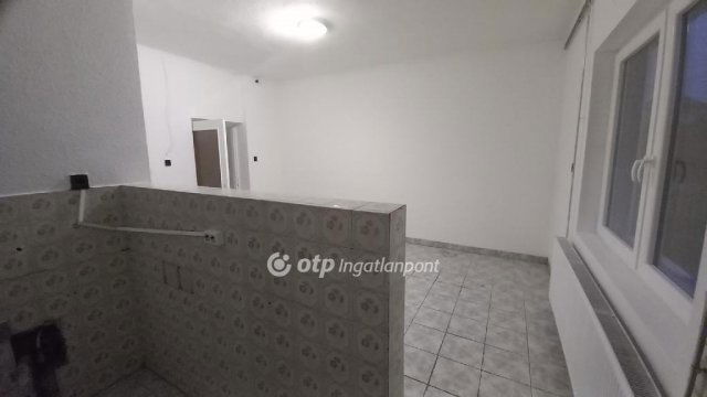 Eladó családi ház, Boldogon 59.9 M Ft, 5+1 szobás