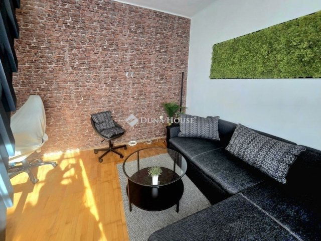 Eladó ikerház, Pécsett 98.5 M Ft, 5 szobás