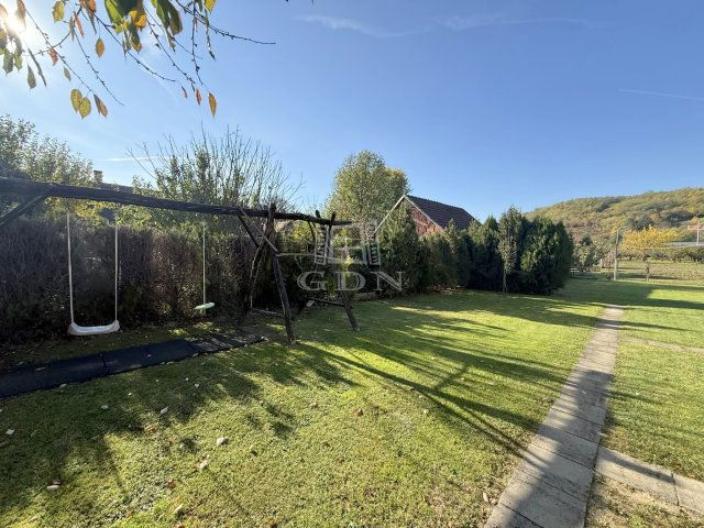 Eladó családi ház, Egerváron 57.99 M Ft, 4 szobás