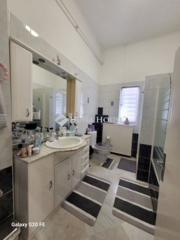 Eladó családi ház, Vecsésen 199 M Ft, 5 szobás