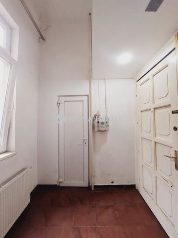 Eladó téglalakás, Budapesten, VIII. kerületben 52.5 M Ft