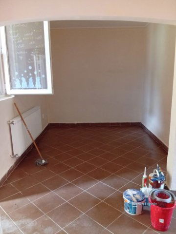 Eladó téglalakás, Hatvanban 27 M Ft, 3 szobás