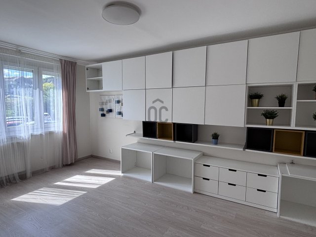Eladó panellakás, Budaörsön 91.5 M Ft, 3 szobás