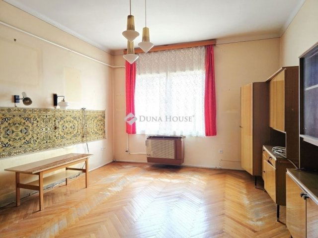 Eladó téglalakás, Pécsett 44.9 M Ft, 2 szobás