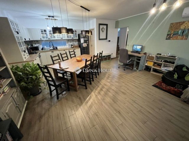 Eladó ikerház, Dabason 115 M Ft, 5 szobás / költözzbe.hu