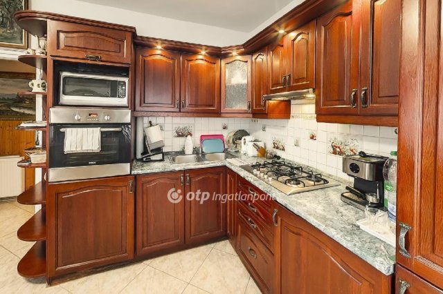 Eladó családi ház, Zsámbékon 130 M Ft, 3+2 szobás