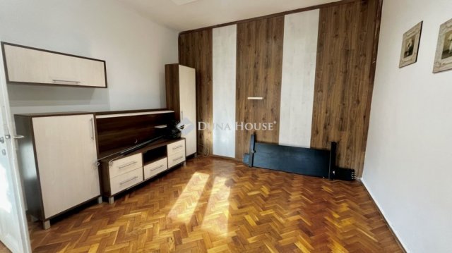 Eladó téglalakás, Szombathelyen 41 M Ft, 3 szobás