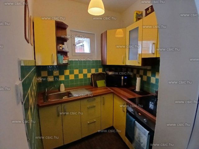 Eladó családi ház, Pomázon 54.9 M Ft, 3 szobás