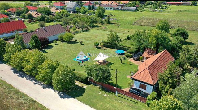 Eladó családi ház, Újbarokon 79.99 M Ft, 2 szobás