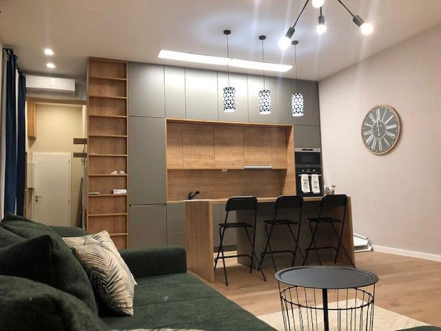 Eladó téglalakás, Budapesten, VI. kerületben, Eötvös utcában