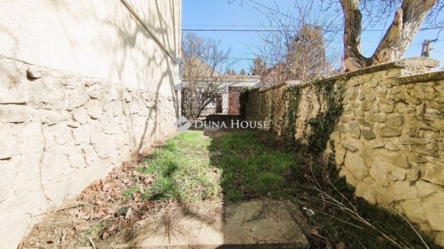 Eladó családi ház, Peresznyén 38.3 M Ft, 5 szobás