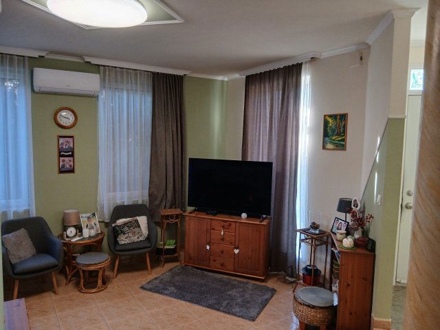 Eladó családi ház, Vámosszabadin 119.9 M Ft, 4 szobás