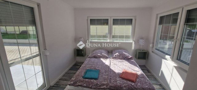 Eladó családi ház, Balatonbogláron 75 M Ft, 3 szobás