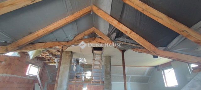 Eladó családi ház, Szigethalmon 44.999 M Ft, 2+1 szobás