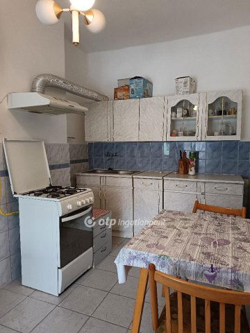 Eladó családi ház, Tépén 24.5 M Ft, 1 szobás