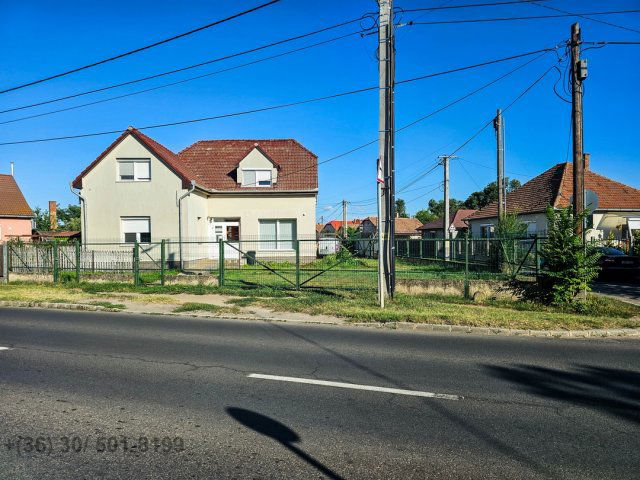 Eladó családi ház, Hajdúsámsonon 109.9 M Ft, 7+1 szobás