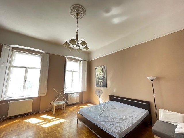Eladó téglalakás, Budapesten, VI. kerületben, Rózsa utcában