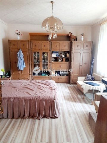 Eladó családi ház, Szegeden 69 M Ft, 2 szobás