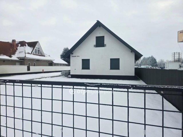 Eladó családi ház, Abonyban 108 M Ft, 3 szobás