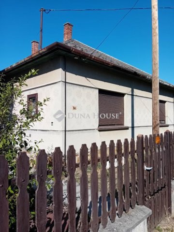 Eladó családi ház, Lovasberényben, Kisfaludy utcában 52 M Ft
