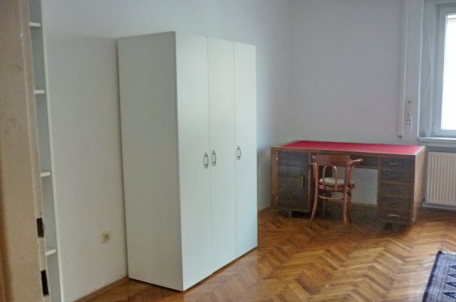 Kiadó téglalakás, albérlet, Pécsett 140 E Ft / hó, 1+1 szobás