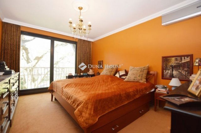 Eladó ikerház, Budapesten, II. kerületben 230 M Ft, 5 szobás