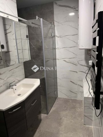 Eladó családi ház, Hódmezővásárhelyen 63 M Ft, 3 szobás