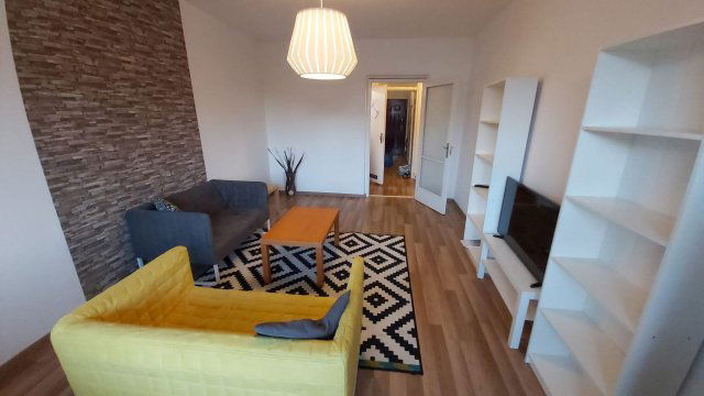 Kiadó panellakás, albérlet, Debrecenben 320 E Ft / hó, 3 szobás