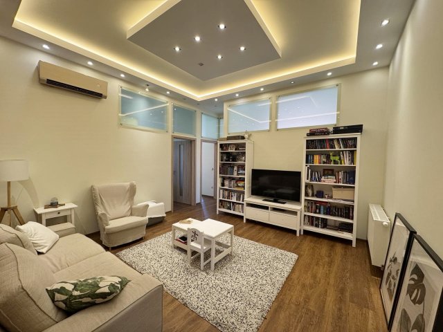 Eladó téglalakás, Budapesten, V. kerületben 214 M Ft, 4 szobás