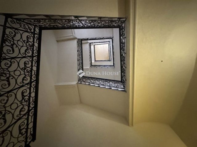 Eladó téglalakás, Budapesten, VIII. kerületben 89 M Ft, 2 szobás