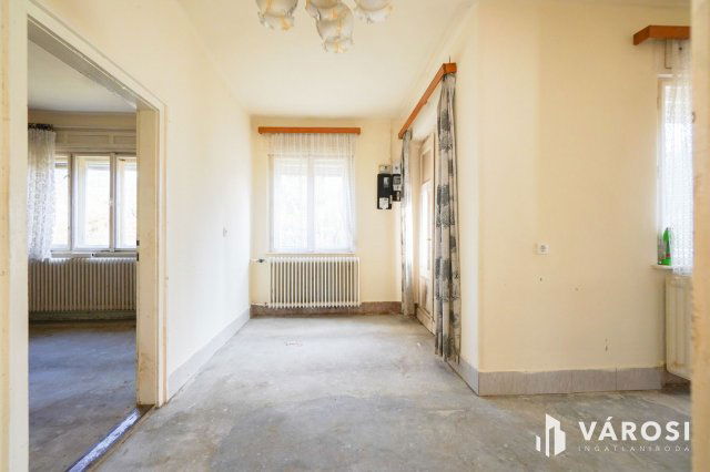 Eladó családi ház, Bakonybélben 61.9 M Ft, 2 szobás