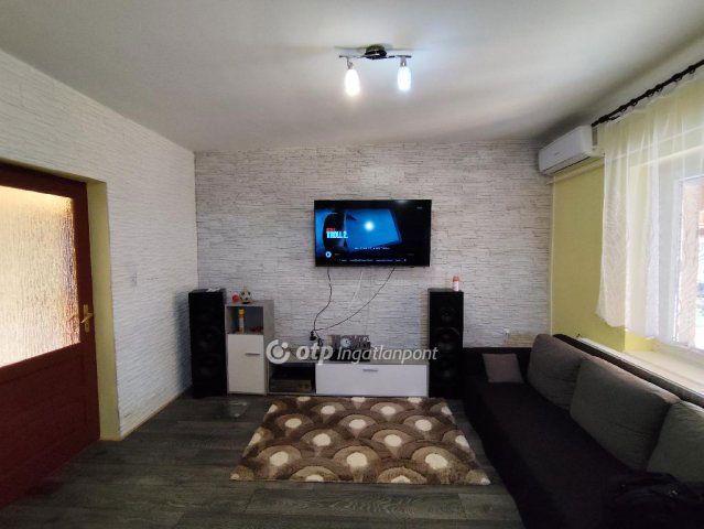 Eladó családi ház, Kétegyházán 37.5 M Ft, 2+1 szobás