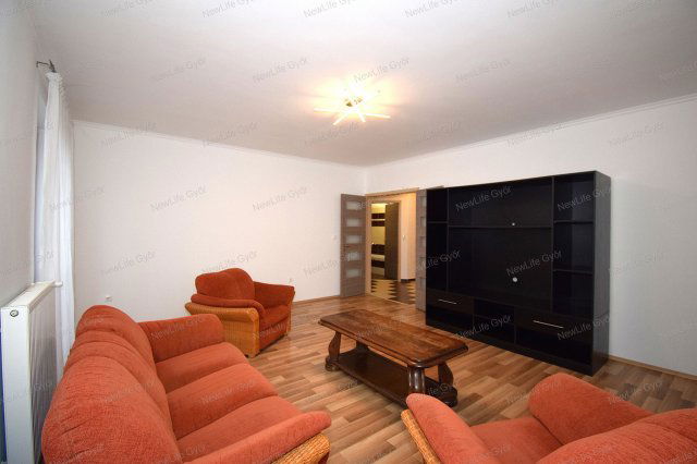 Eladó téglalakás, Győrött 79.5 M Ft, 3 szobás