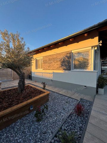 Eladó családi ház, Vácrátóton 97.5 M Ft, 4 szobás