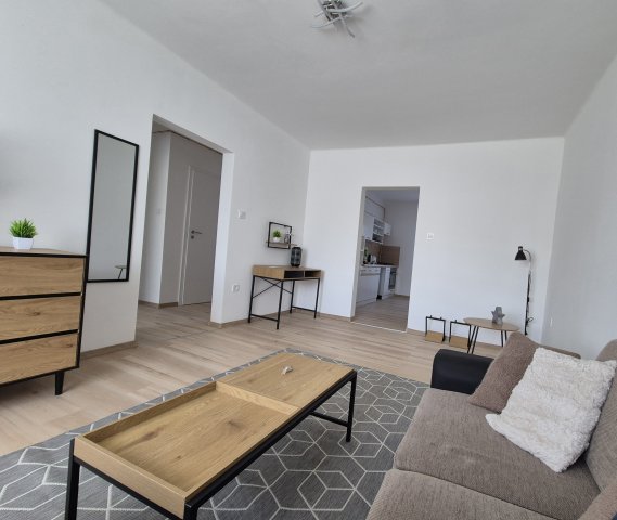 Eladó téglalakás, Keszthelyen 65.45 M Ft, 1+2 szobás