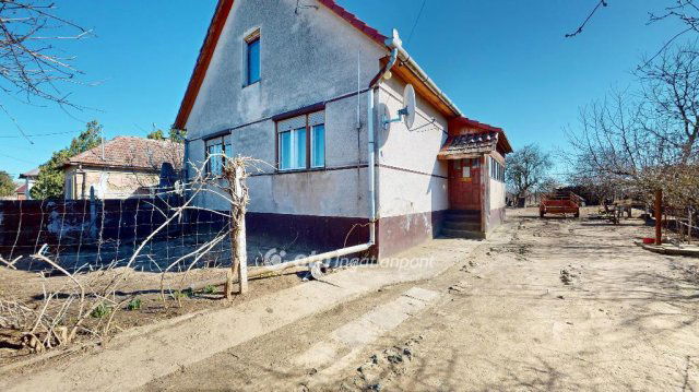 Eladó családi ház, Nyírtasson 15 M Ft, 3 szobás