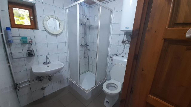Eladó hotel, Sarudon 37.7 M Ft, 5 szobás / költözzbe.hu