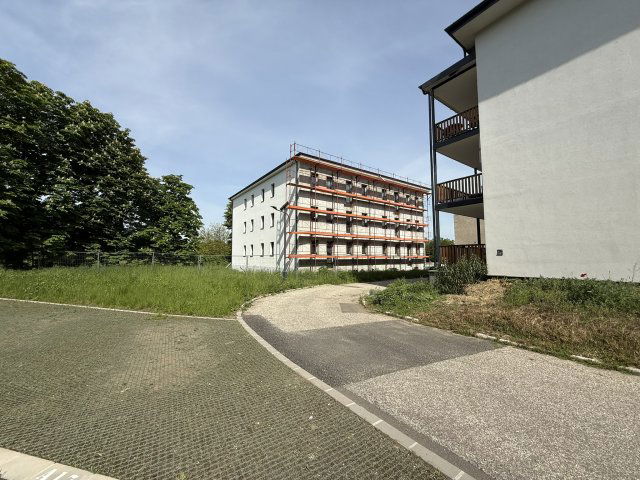 Eladó téglalakás, Bicskén 57.5 M Ft, 2+1 szobás